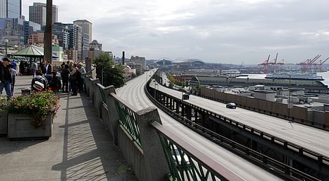 News Gleams: Viadoom Fizzled; Minimum Wage Had Minimal Impact on Groceries