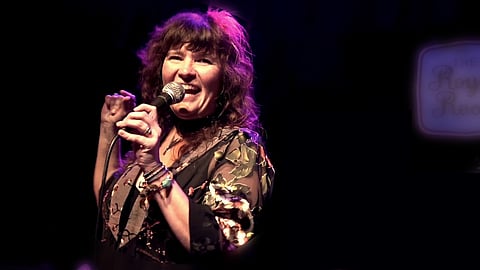 Local Folk-Rock Singer Julia Francis Raises Money For BLM