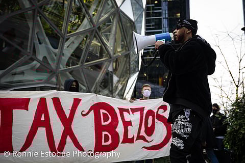 Fired NY Amazon Employee Leads Black Friday Protests at Seattle Amazon HQ