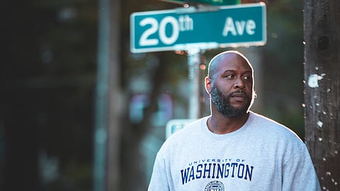 Anthony Washington teaches in the Social Emotional Learning (SEL) intensive pathway at Garfield High School. (Photo: Pharaoh Prim)