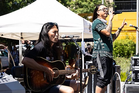 Daniel Pak (left) and Prometheus Brown (right) perform a live piece at Hing Hay Park. (Photo: Ronnie Estoque)