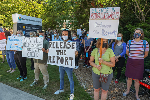 Silent protest by members of Seattle Children's Hospital (SCH) workforce on Aug. 11, 2021, outside of SCH's main campus in Sandpoint. (Photo: Alex Garland)
