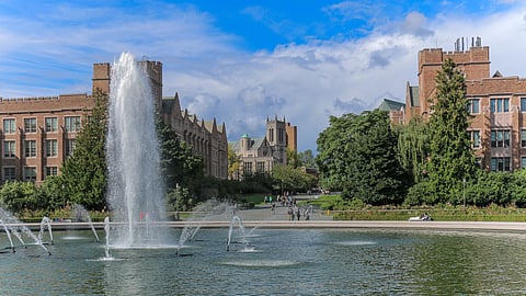 Photo attributed to Martin Kraft (under a Creative Commons, CC BY-SA 3.0 license).