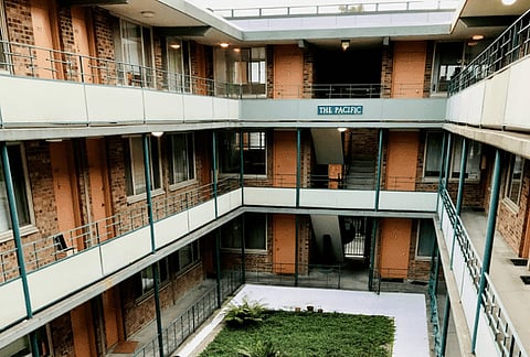 Courtyard of the Pacific Apartments, an example City Councilmember Alex Pedersen cited of "naturally occurring affordable housing." (Photo: Erica Barnett)