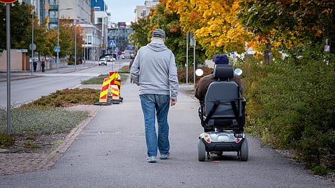 Weekend Reads | Outdoor Walking — or Rolling — to Boost Creativity