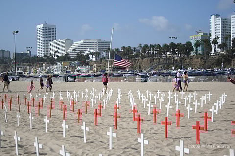 An Arlington West project, a memorial Veterans for Peace members in Santa Monica and Los Angeles, California, set up every Sunday. (Photo: Michael McPhearson)