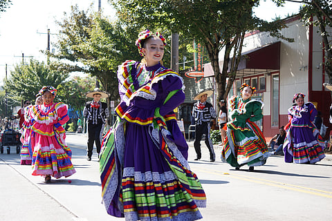 Dancers from Joyas Mestizas perform Mexico's national dance el Jarabe Tapatio from Jalisco, Guadalajara. (Photo: Agueda Pacheco)