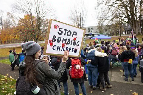 Hundreds gather at Columbia Park in Columbia City to support a youth protest in solidarity with Palestine. (Photo: Alex Garland)