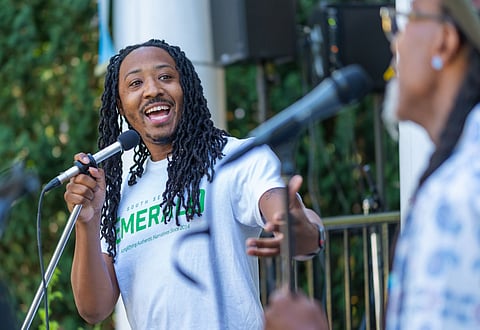 M. Anthony Davis interviews Emerald Managing Editor Rosette Royale during the organization's 9th birthday celebration. (Photo: Grant Wu)