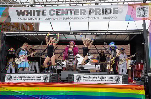 The Aqua-Nets perform at the Asphalt Amphitheater. (Photo: Susan Fried)