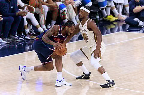 Kawhi Leonard in action vs Golden State Warriors