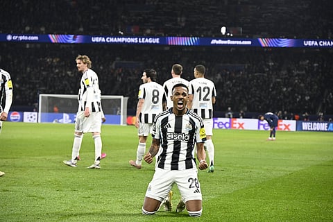 Joe Willock celebrates after scoring the equalizing goal