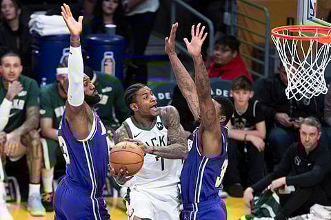 Kevin Porter Jr. with the ball