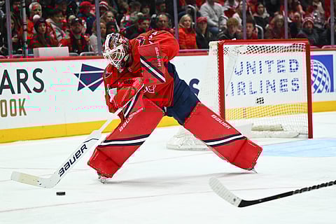 Logan Thompson in action with Washington Capitals