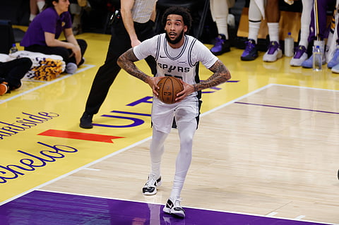 Julian Champagnie in action