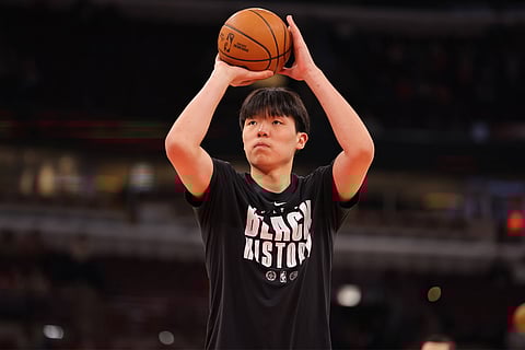 Portland Trail Blazers' Yang Hansen during warmups