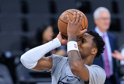 Bennedict Mathurin during warmups