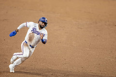 Texas Rangers shortstop Ezequiel Duran in action