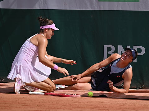 Zeynep Sonmez gets injured during the French Open