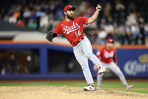 Cincinnati Reds relief pitcher Sam Moll