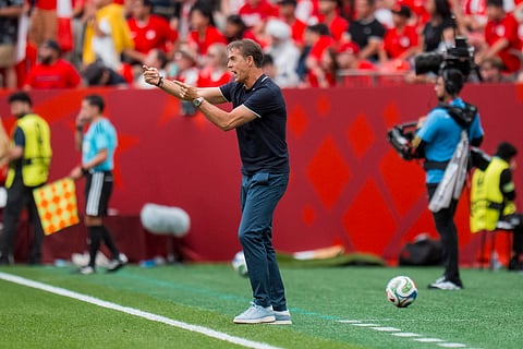 Julen Lopetegui reacts from the touchline during Canada vs Qatar