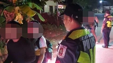 OPERASYON: Ang kapulisan sa Dalaguete nga nilusad sa ilang gihingusgan nga preventive patrol operation bahin sa trapiko. / Dalaguete Police Station