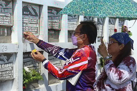 Dabawenyos continue to flock to the cemeteries on November 2 in Davao City to commemorate their loved ones who had gone ahead. Some families prefer to visit the grave of their dearly departed on All Souls’ Day to avoid the crowd that typically gathers on November 1, All Saints’ Day.