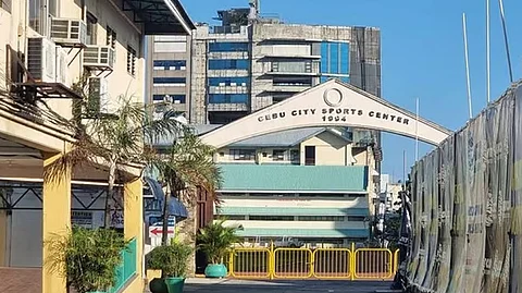 ACCOMPLISHMENT REPORT. Even though the Cebu City Sports Center was closed almost six months ago for rehabilitation, work on the oval track is only 30 percent complete. In the meantime, the City has been losing P60,000 in daily income.