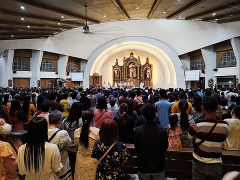 First Day of Misa de Gallo at the San Pedro Cathedral in Davao City in 2022. The mass was presided by Davao Archbishop Rev. Romulo Valles.