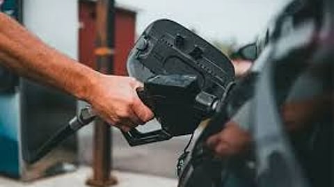 Gasolina moumento’g P1.20 matag litro