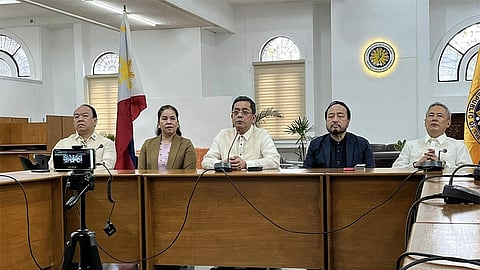 Comelec suspends proceedings related to PI for Cha-cha