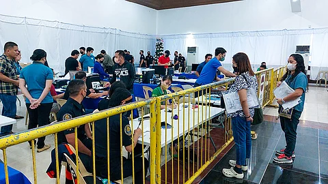 CAGAYAN DE ORO. A total of 2,295 businessmen in Cagayan de Oro have their business permits renewed during the first week of the annual business permit renewal, the Business Permits and Licensing Division said.