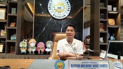 POWER SUPPLY CONCERNS. Bacolod City Mayor Alfredo Abelardo Benitez, in a press conference on Monday (Jan. 8, 2024), confirms the plan to conduct a power summit for Negros Island to ensure sufficient power supply for the city and the province of Negros Occidental. “We really have a surplus in power supply in Negros Island. If we can harness first locally-produced power for our own consumption, we will not have to rely on supply elsewhere,” he said.