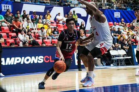 LOSING END: Anyang’s Filipino cager Rhenz Abando had 11 points for the losing Red Boosters. (EASL)