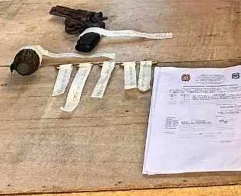 Man yields gun, hand grenade in Argao raid
