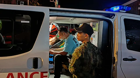 Ex-convict hurt after accidental gun discharge
