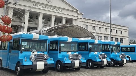 GREEN ROUTES. Electric (e)-jeepneys will ply the “green routes” covering Barangay Vista Alegre and Barangay Cabug in Bacolod City from May 15 to 19. The e-jeeps will provide free rides during the trial run, the city government said in a statement on Friday (May 10, 2024).