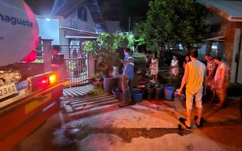 WATER DELIVERY. The Metro Dumaguete Water deploys a tanker to provide water in areas with low pressure in this undated photo. The water firm reassured its consumers in the Negros Oriental city of sufficient supply amid the El Niño-induced extreme hot weather conditions.