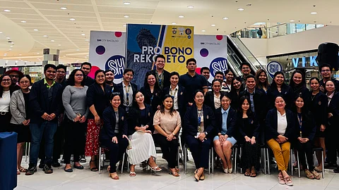 Atty. Aikeen Ladines, CLEP Supervisor (seated, 3rd from left) with the CLEP practitioners.