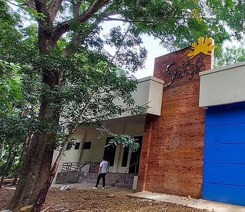 ZAMBOANGA. The city government is rushing up the completion of the perimeter fence and requirements for the operationalization of the newly constructed “Balay Silangan” in Pasonanca village, Zamboanga City. The Balay Silangan is a rehabilitation facility for drug offenders.
