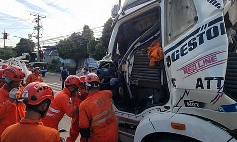 A truck driver and a helper died on the spot after they were impaled by the steel they were carrying on Tuesday afternoon, June 25, 2024. The accident occurred when their truck braked suddenly on Diversion Road near the Davao International Airport in Buhangin when a pedestrian suddenly crossed the pedestrian lane against a red light.