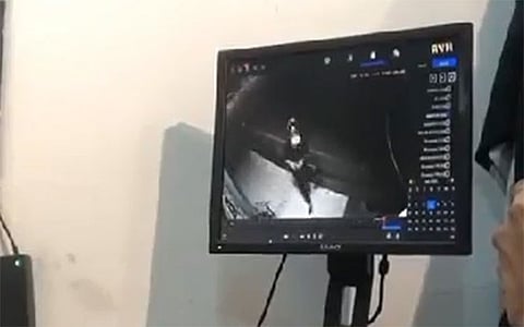 CEBU. A man can be seen on the CCTV footage trying to set fire a building on Salinas Drive, Barangay Lahug, Cebu City.