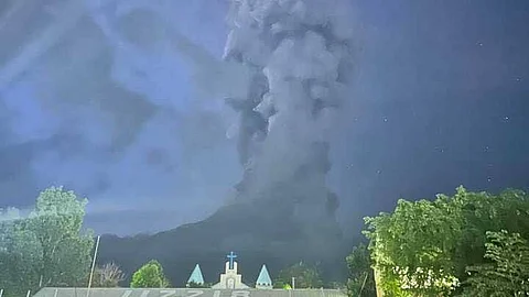 Kanlaon Volcano erupts