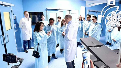 CEBU. Cebu Governor Gwen Garcia and other officials from Cebu were given a tour inside the Napalkov Cancer Center in Saint Petersburg, Russia.