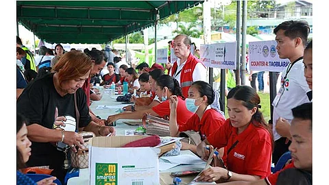 13,000 ka mag-uuma, mananagat
naapektuhan sa El Nino giayudahan