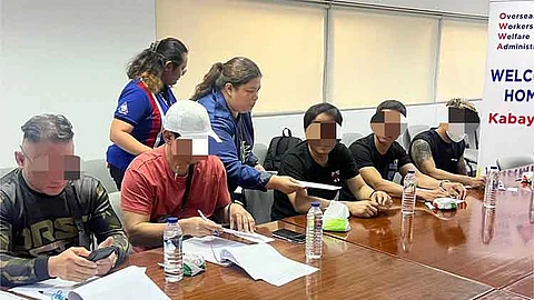 MANILA. The five Filipino seafarers who were among the crew of a vessel attacked by Houthi rebels have returned to the Philippines.