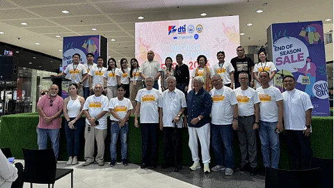 The participants during the forum