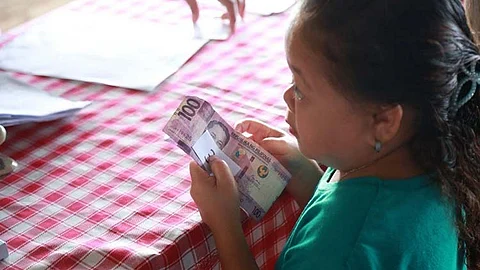 Damgo alang sa hayag nga kaugmaon sa CFW program