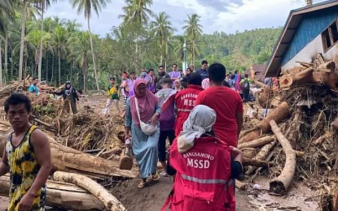 HELPING HAND. Personnel of the Bangsamoro Ministry of Social Services and Development visit the town of Matanog in Maguindanao del Norte to bring aid to flood victims and assess their situation in this July 11, 2024 photo. The National Disaster Risk Reduction and Management Council (NDRRMC) on Monday (July 15, 2024) said two persons have been reported dead due to bad weather caused by the southwest monsoon that battered a large part of Mindanao. (Photo courtesy of Bangsamoro Ministry of Social Services and Development)