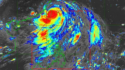Carina intensifies into super typhoon